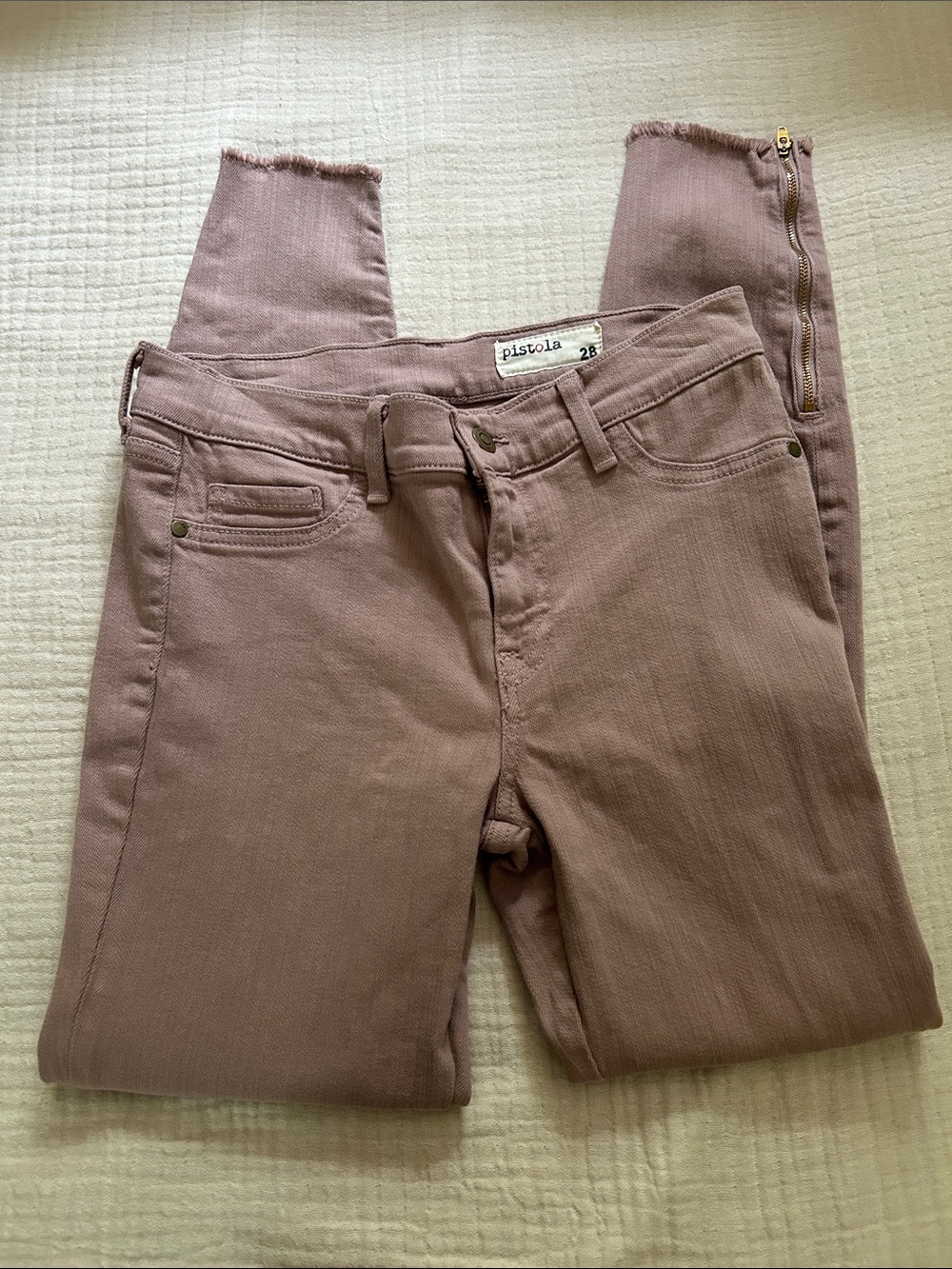 Pistola Anais Ankle Zip Skinny Jeans in a faded mauve/dusty rose wash Size 28